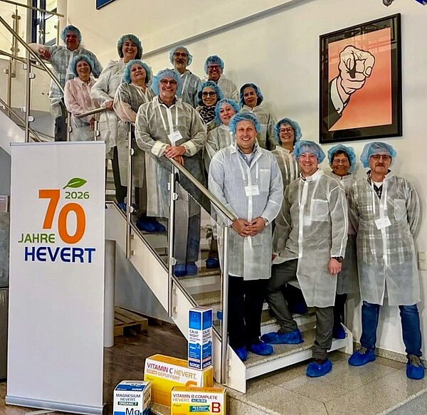 Besuchergruppe bei Hevert